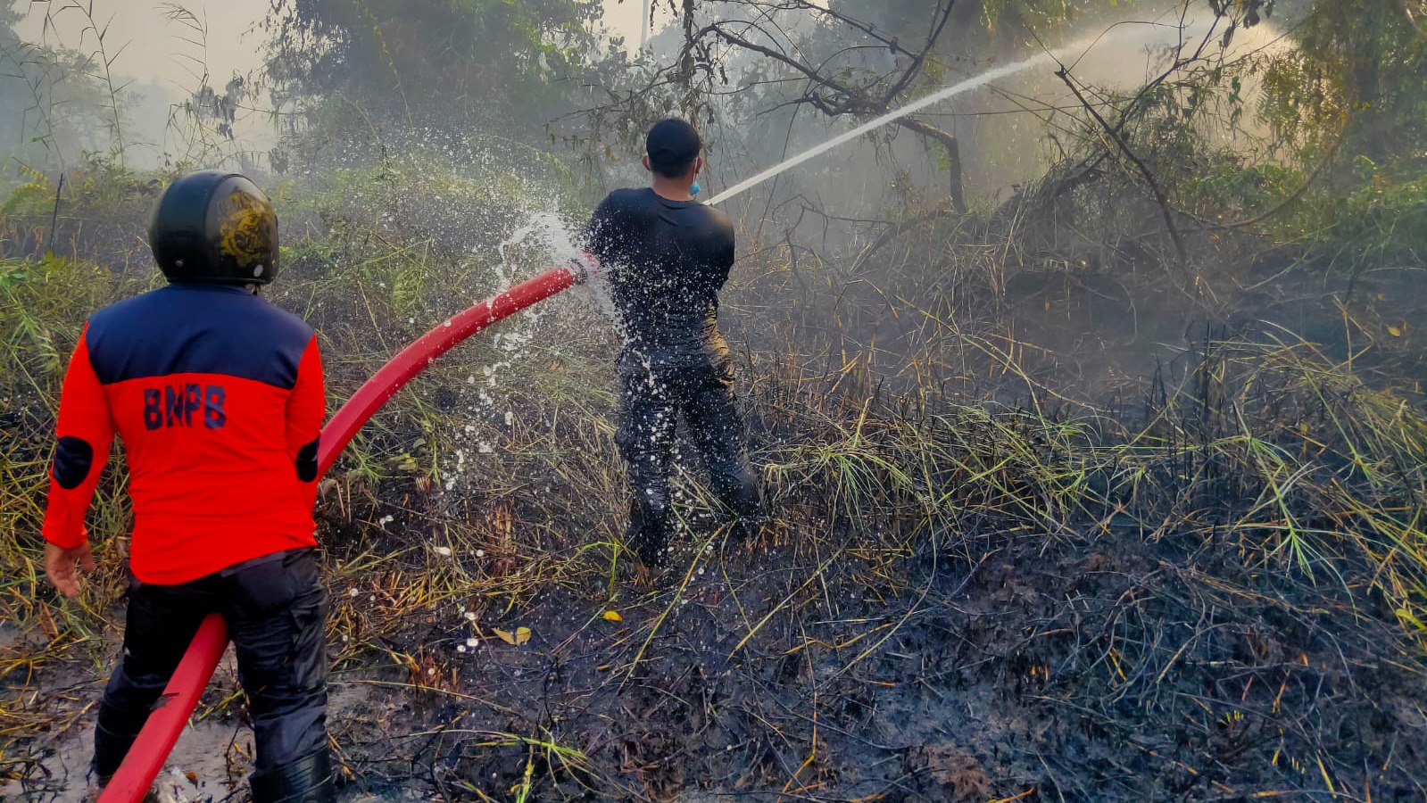 Tim Gabungan Terus Berupaya Kendalikan Kabut Asap di Kota Banjarmasin